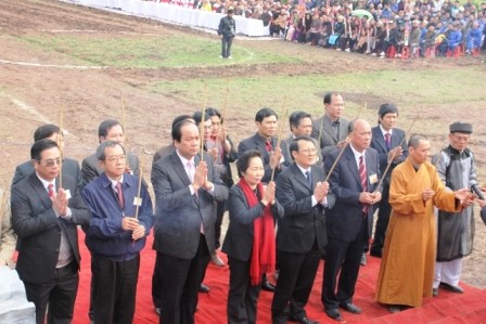 Les fêtes printanières battent leur plein - ảnh 1